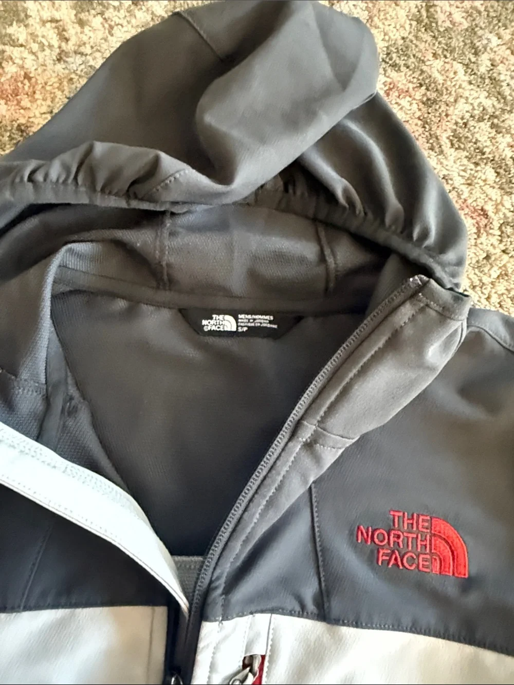 The North Face Men’s Hooded Two-Tone Softshell Jacket - Gray/Light Gray size S